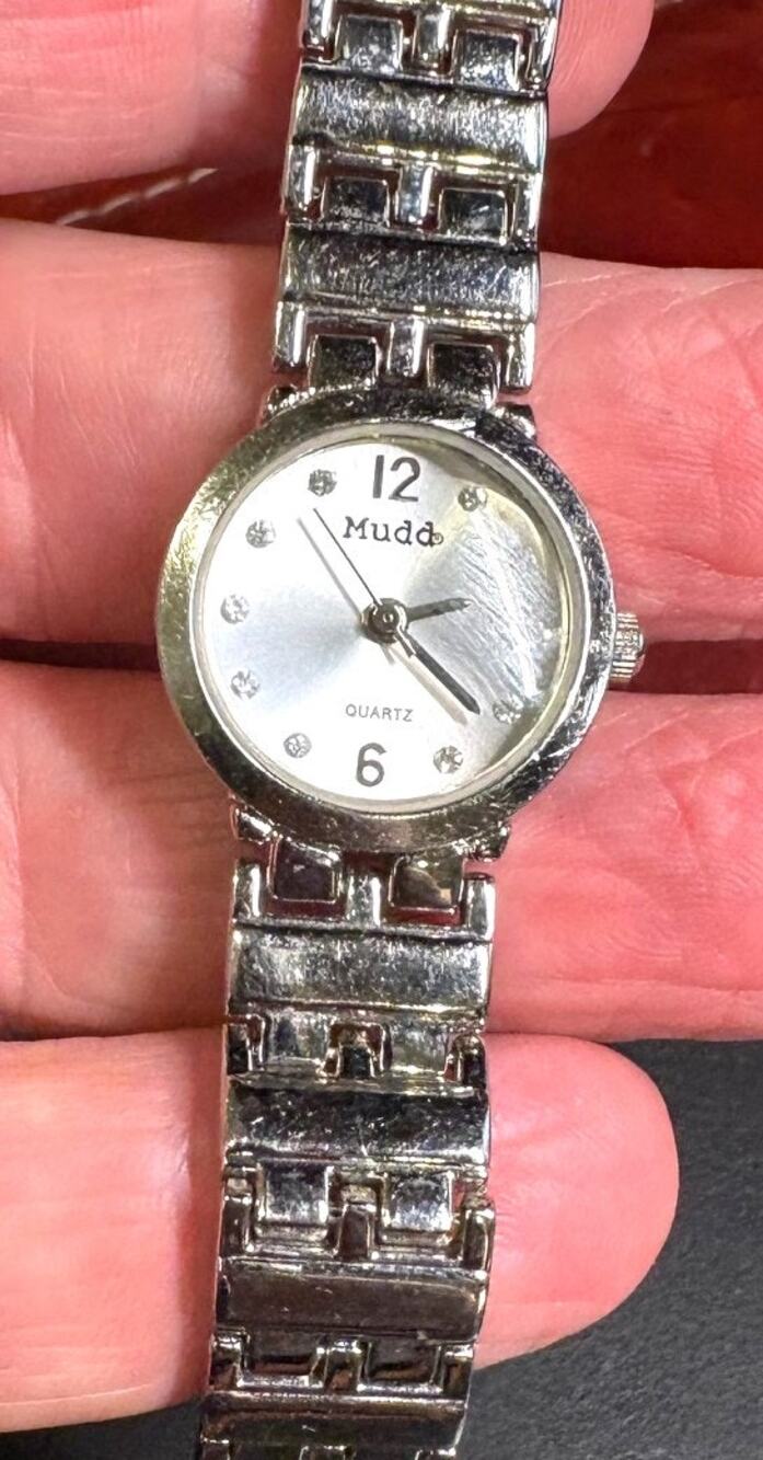 Women's 20mm Silver Tone Mudd Watch, Size 6"